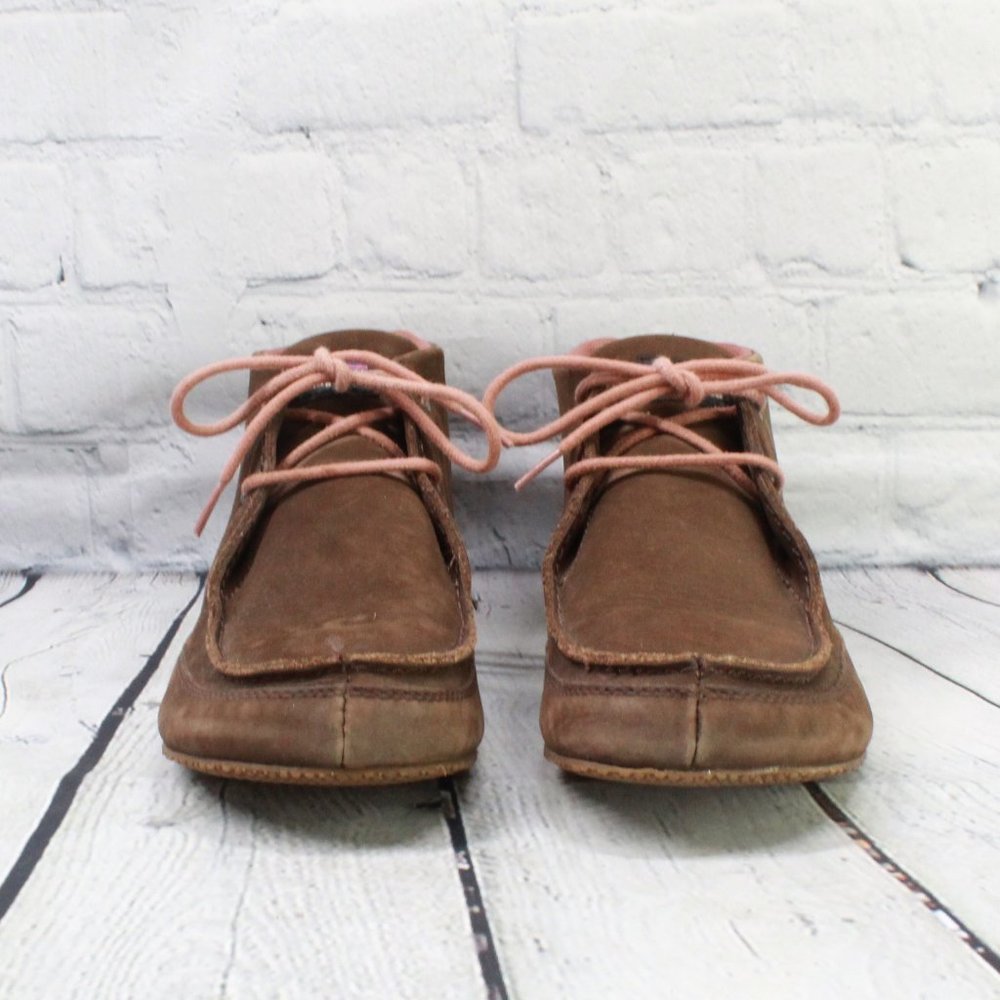 PATAGONIA Lace Up Ankle Chukka Style Boots Size 9 - Picture 4 of 9